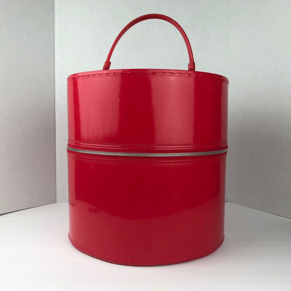 Vintage 1960’s wig or hat carrier